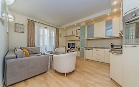 Apartament Złota Gracja z prywatnym parkingiem